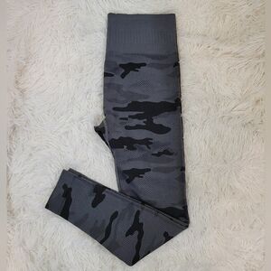 Picotee Women Workout Leggings High waisted yoga pants size medium